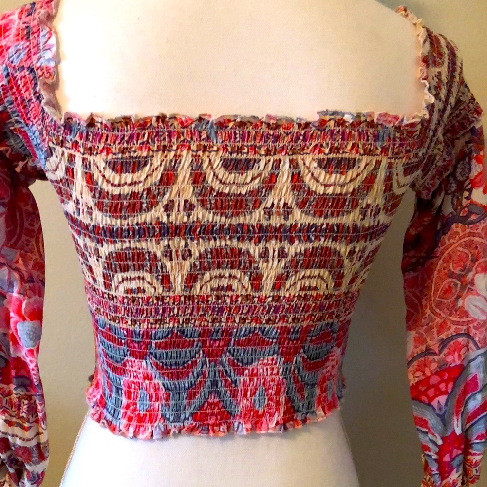 GUESS Cropped Top - Picture 6 of 8